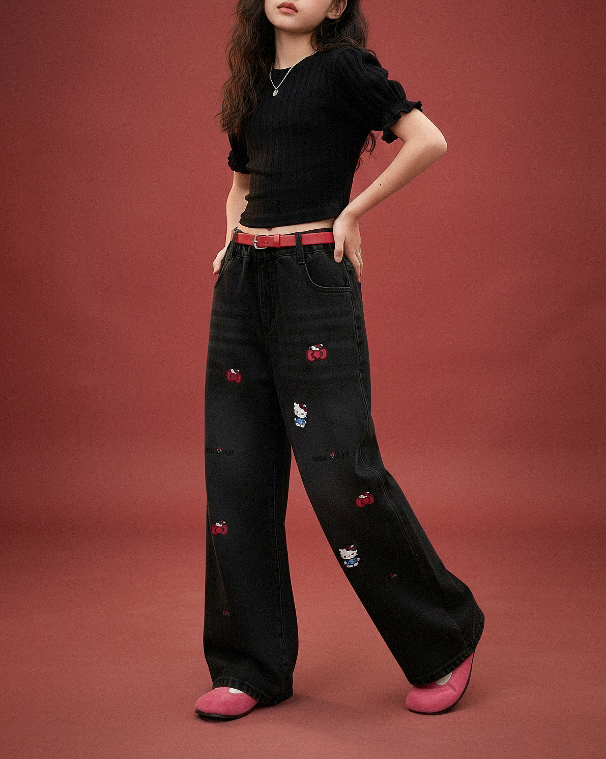 شلوار جین با دوخت Hello Kitty